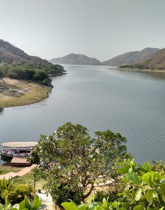 Udaipur To Jaisamand Taxi service